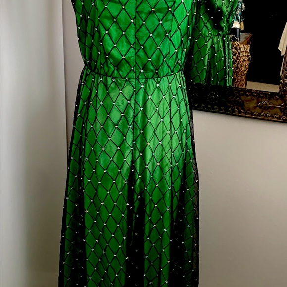 GREEN BEAUTIFUL LONG DRESS CUSTOM MADE FOR THEATRE PRODUCTION SIZE SMALL - Picture 4 of 5